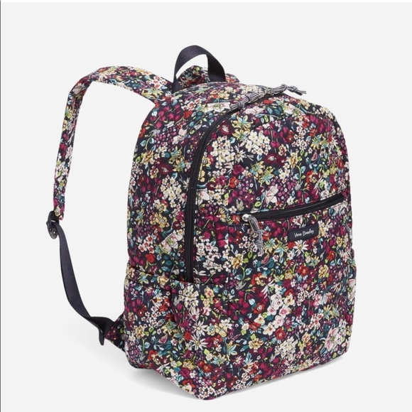 FREE LANYARD Vera Bradley Factory Style Backpack
in Signature Cotton Itsy Ditsy - Picture 3 of 9